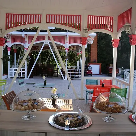 Merit Halki Palace Otel Heybeliada