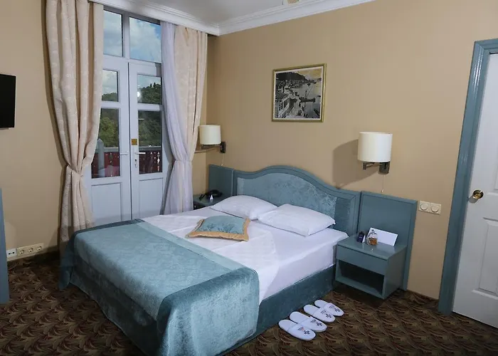 Merit Halki Palace 4* Heybeliada