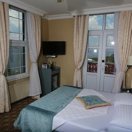 Merit Halki Palace هيبيليادا