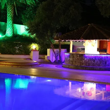 Merit Halki Palace فندق هيبيليادا