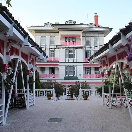 Merit Halki Palace 4* Heybeliada
